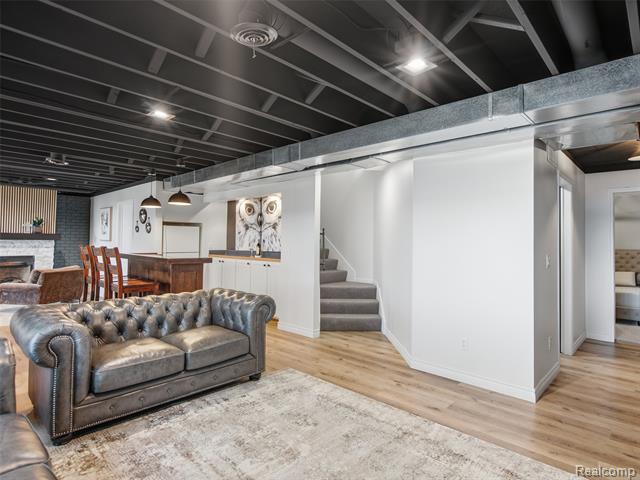 Builiding view forty two for 12224 Mantawauka, Fenton, MI. 48430