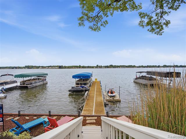 Builiding view four for 12224 Mantawauka, Fenton, MI. 48430