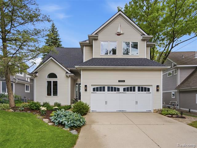 Builiding view one for 12224 Mantawauka, Fenton, MI. 48430