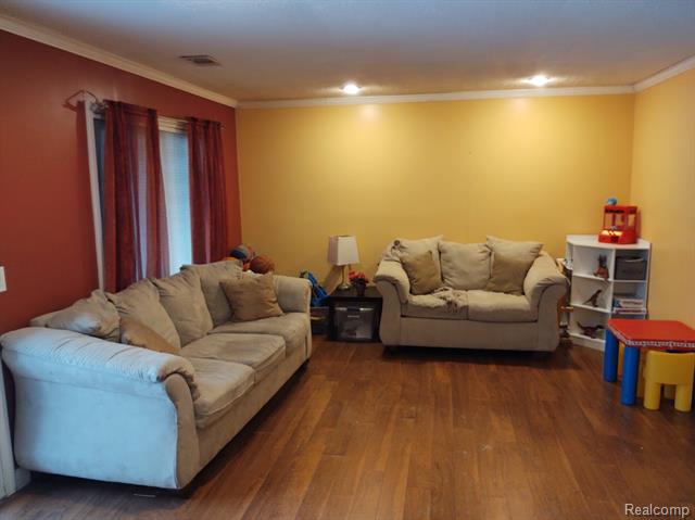 Builiding view fifteen for 1432 Pond View, Wixom, MI. 48393