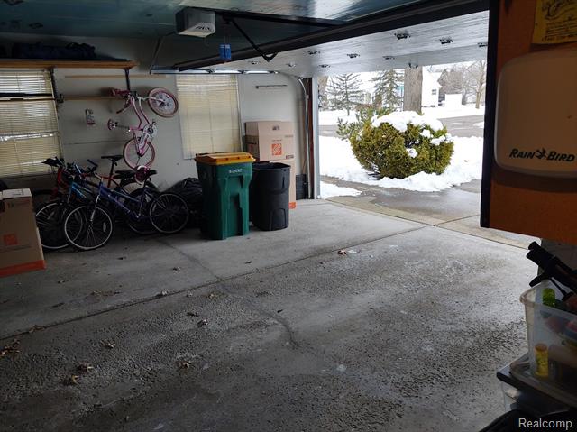 Builiding view twenty three for 1432 Pond View, Wixom, MI. 48393