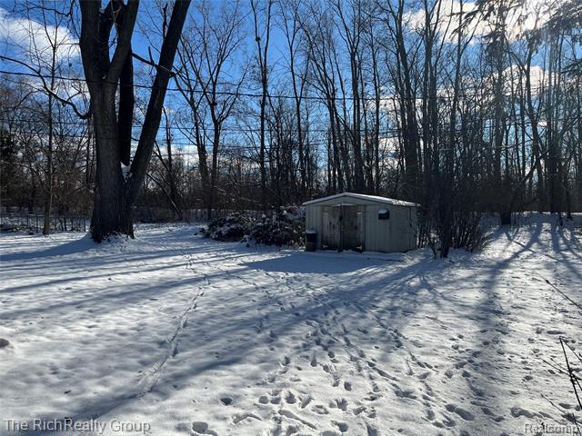 Builiding view four for 1818 Swaney, Walled Lake, MI. 48390