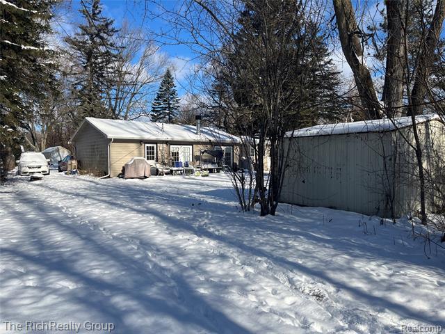 Builiding view six for 1818 Swaney, Walled Lake, MI. 48390