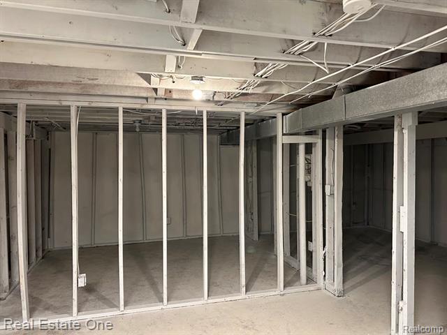 Builiding view nineteen for 1507 Transue, Burton, MI. 48509