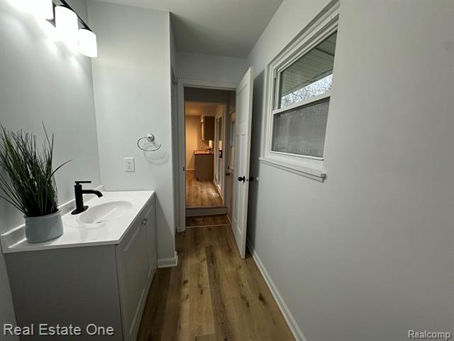 Builiding view seventeen for 1507 Transue, Burton, MI. 48509