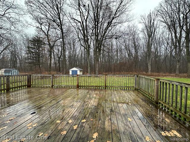 Builiding view twenty one for 1507 Transue, Burton, MI. 48509