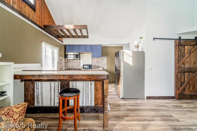 Builiding view nine for 314 Half, Monroe, MI. 48161