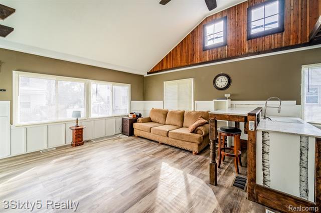 Builiding view seven for 314 Half, Monroe, MI. 48161