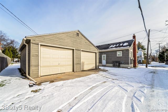 Builiding view twenty one for 314 Half, Monroe, MI. 48161