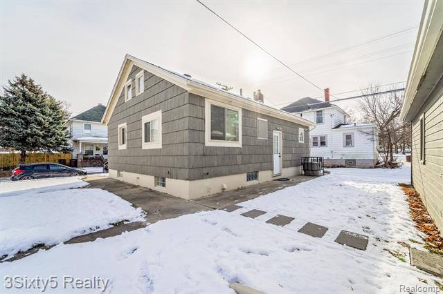 Builiding view twenty three for 314 Half, Monroe, MI. 48161