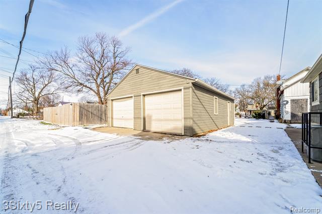 Builiding view twenty for 314 Half, Monroe, MI. 48161