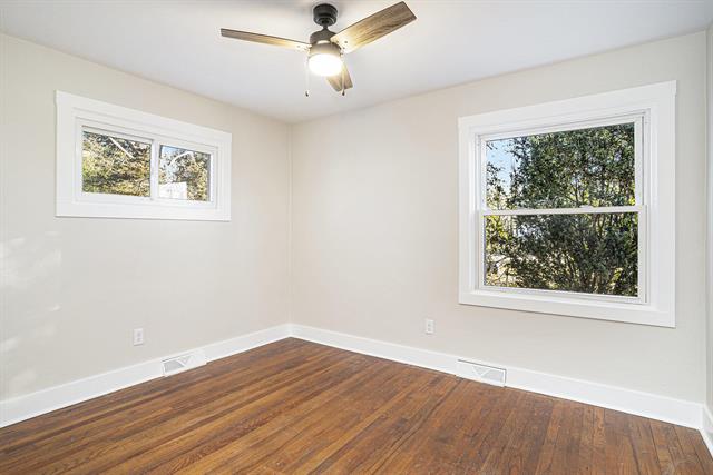 Builiding view nine for 2962 Riverview, Muskegon, MI. 49445