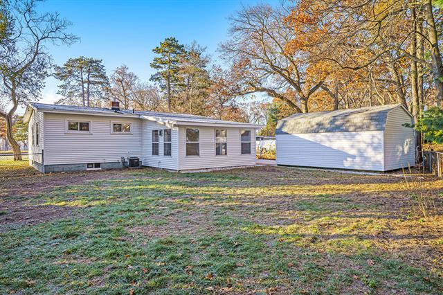 Builiding view seventeen for 2962 Riverview, Muskegon, MI. 49445