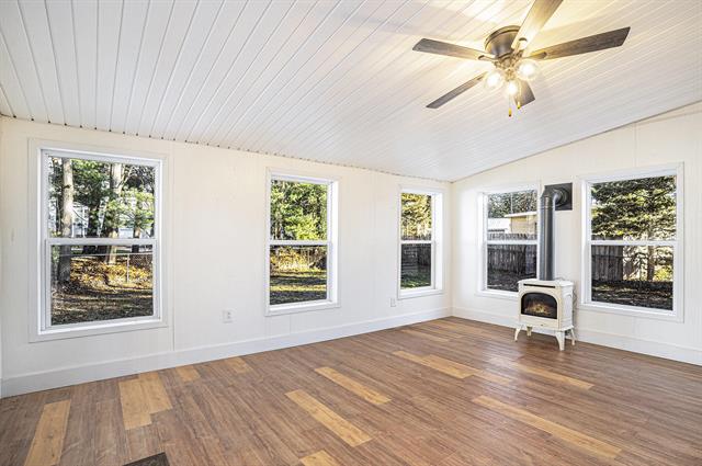 Builiding view six for 2962 Riverview, Muskegon, MI. 49445