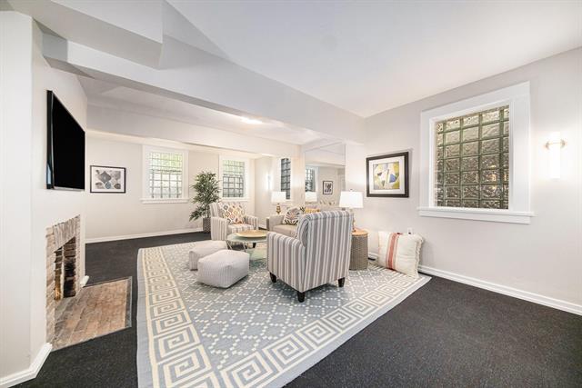 Builiding view fifty five for 809 Berkshire, Ann Arbor, MI. 48104