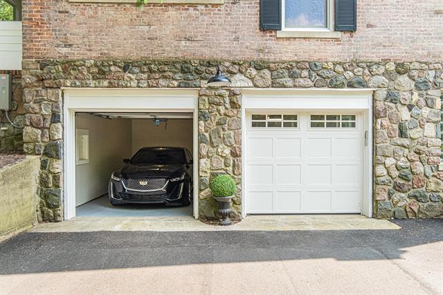 Builiding view fifty seven for 809 Berkshire, Ann Arbor, MI. 48104