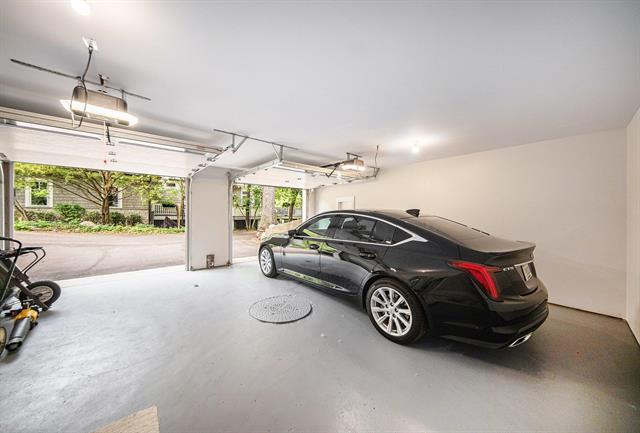 Builiding view fifty six for 809 Berkshire, Ann Arbor, MI. 48104