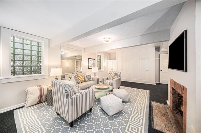 Builiding view fifty three for 809 Berkshire, Ann Arbor, MI. 48104