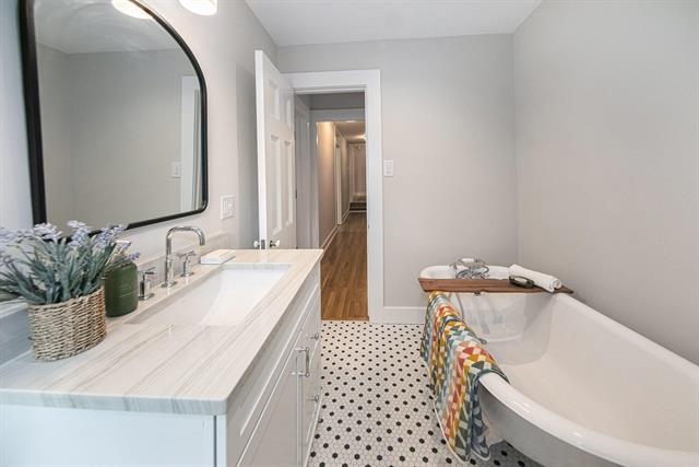 Builiding view forty seven for 809 Berkshire, Ann Arbor, MI. 48104