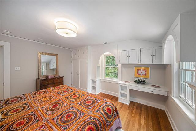 Builiding view forty two for 809 Berkshire, Ann Arbor, MI. 48104