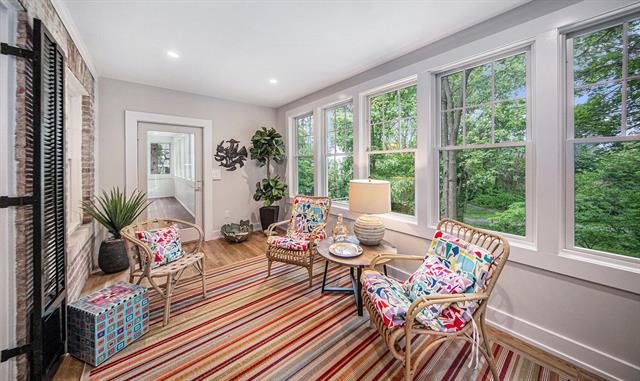 Builiding view seventeen for 809 Berkshire, Ann Arbor, MI. 48104