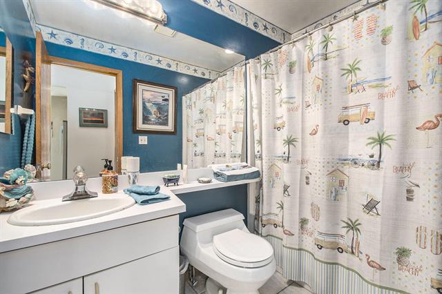 Builiding view ten for 409 Lake, New Buffalo, MI. 49117