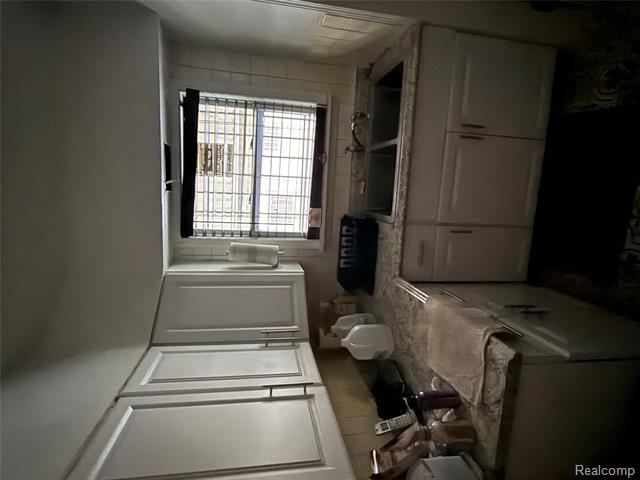 Builiding view five for 2832 Begole, Flint, MI. 48504