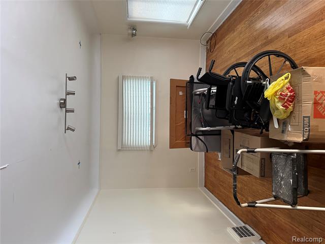 Builiding view three for 2832 Begole, Flint, MI. 48504