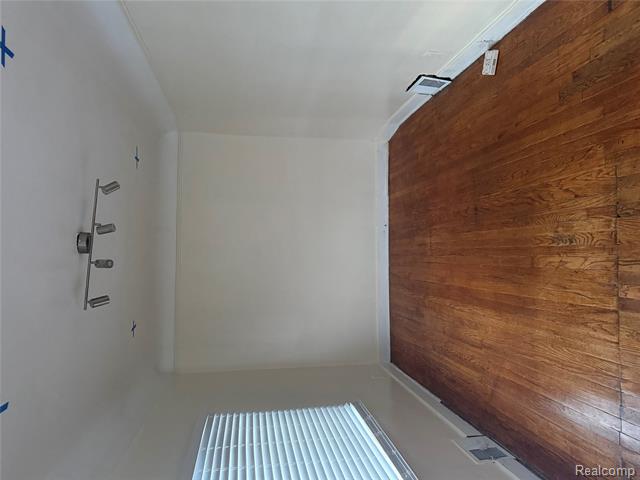 Builiding view two for 2832 Begole, Flint, MI. 48504