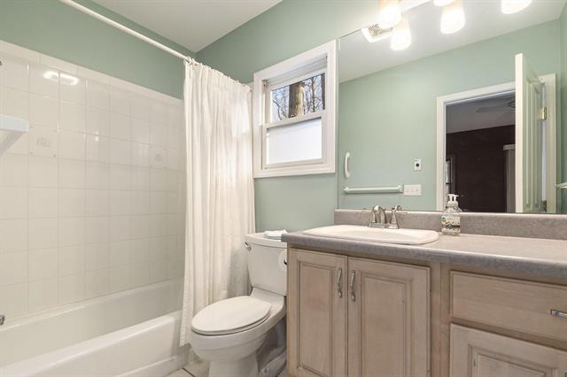 Builiding view nine for 6629 East, Three Oaks, MI. 49128