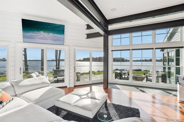 Builiding view eight for 12410 Woodhull Landing, Fenton, MI. 48430