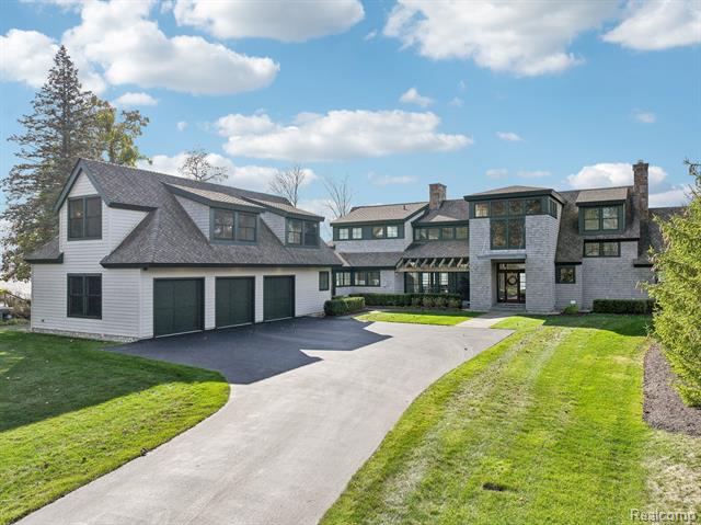 Builiding view fifty eight for 12410 Woodhull Landing, Fenton, MI. 48430