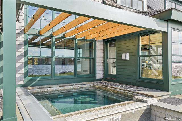 Builiding view fifty five for 12410 Woodhull Landing, Fenton, MI. 48430