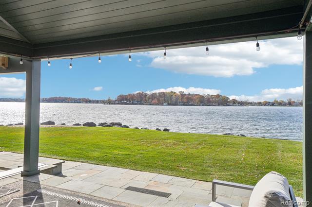 Builiding view fifty two for 12410 Woodhull Landing, Fenton, MI. 48430