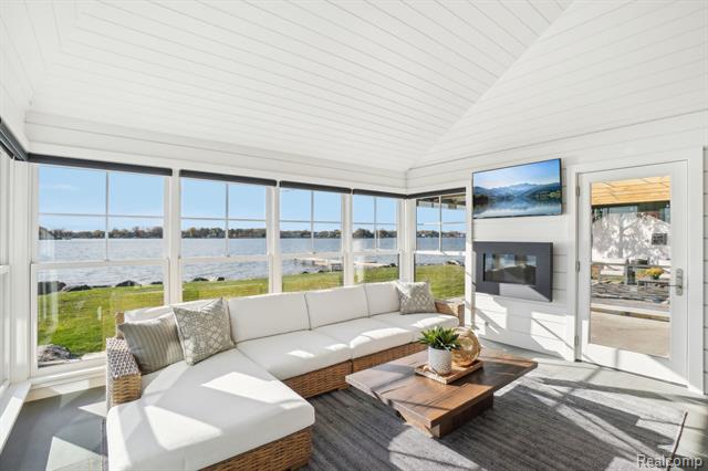 Builiding view six for 12410 Woodhull Landing, Fenton, MI. 48430