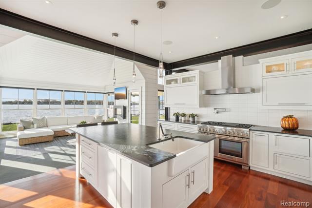 Builiding view thirteen for 12410 Woodhull Landing, Fenton, MI. 48430