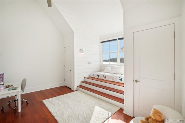 Builiding view thirty three for 12410 Woodhull Landing, Fenton, MI. 48430