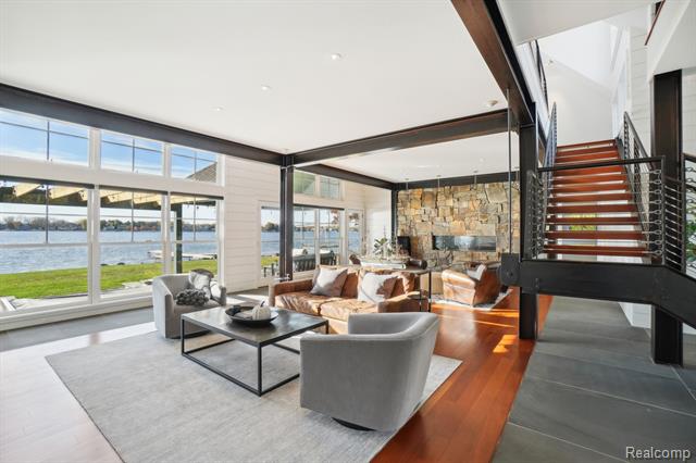 Builiding view two for 12410 Woodhull Landing, Fenton, MI. 48430