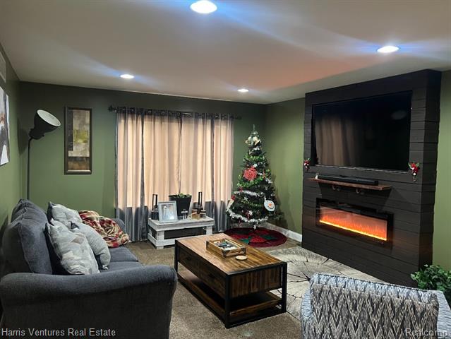 Builiding view seventeen for 1535 Kings Crown, Wixom, MI. 48393