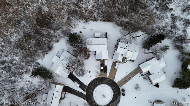 Builiding view six for 1535 Kings Crown, Wixom, MI. 48393