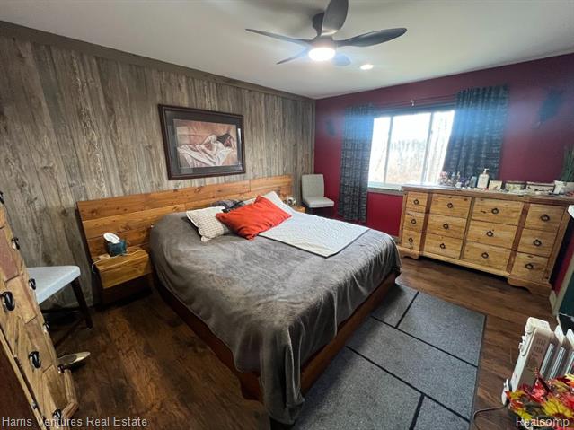 Builiding view ten for 1535 Kings Crown, Wixom, MI. 48393