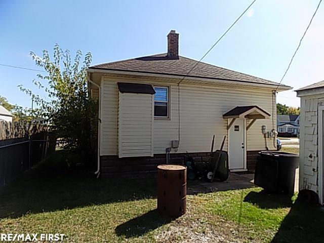 Builiding view four for 43 Northbound Gratiot, Mount Clemens, MI. 48043