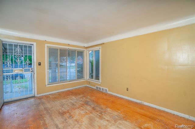 Builiding view five for 13150 Glenfield, Detroit, MI. 48213