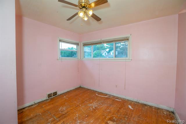 Builiding view nine for 13150 Glenfield, Detroit, MI. 48213