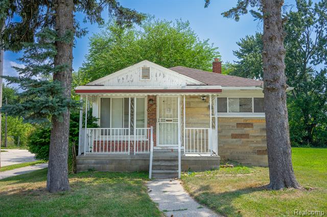 Builiding view three for 13150 Glenfield, Detroit, MI. 48213