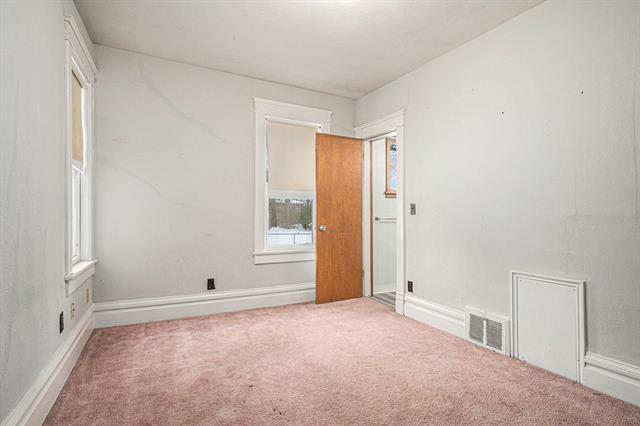 Builiding view fourteen for 923 Regent, Niles, MI. 49120