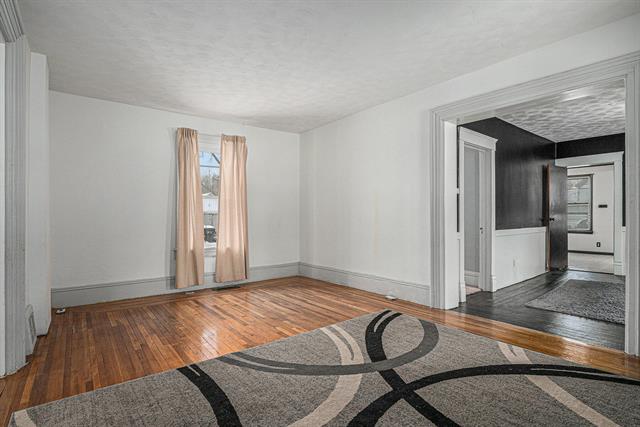 Builiding view six for 923 Regent, Niles, MI. 49120