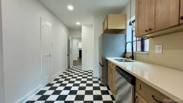 Builiding view six for 5535 Yorkshire, Detroit, MI. 48224