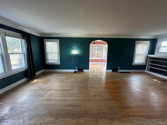 Builiding view eight for 203 Ardussi Ave, Saginaw, MI. 48602