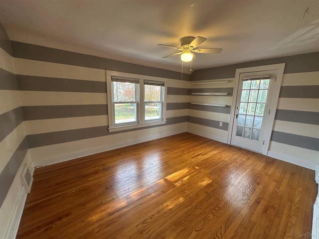 Builiding view seventeen for 203 Ardussi Ave, Saginaw, MI. 48602